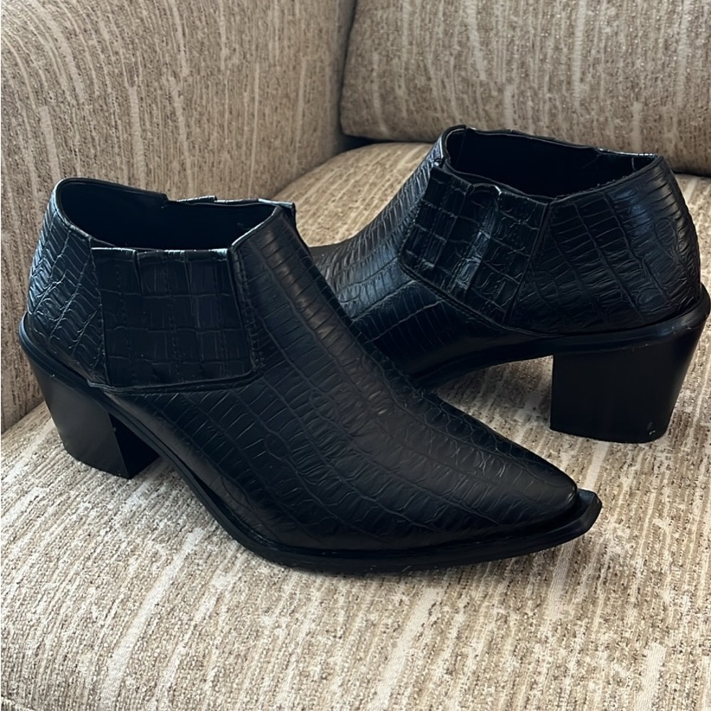 Seven7 Black Ankle Boots with Textured Leather and Block Heel
